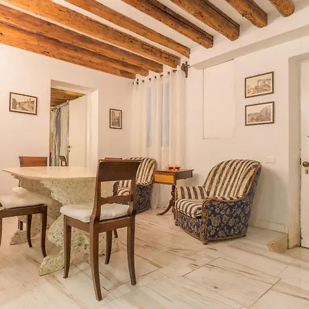 Apartment Noble House With @original Venetian Murales *